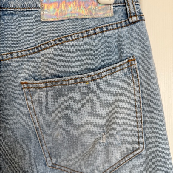 Circus NY Women’s High Waisted Ripped Wide-Leg 90s Baggy Jeans - Picture 5 of 16